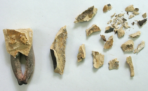 Detail beigelegte Fragmente (Fgeflchen)